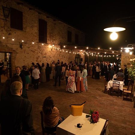 Albergo Ristorante Da Vestro モンティチャーノ エクステリア 写真