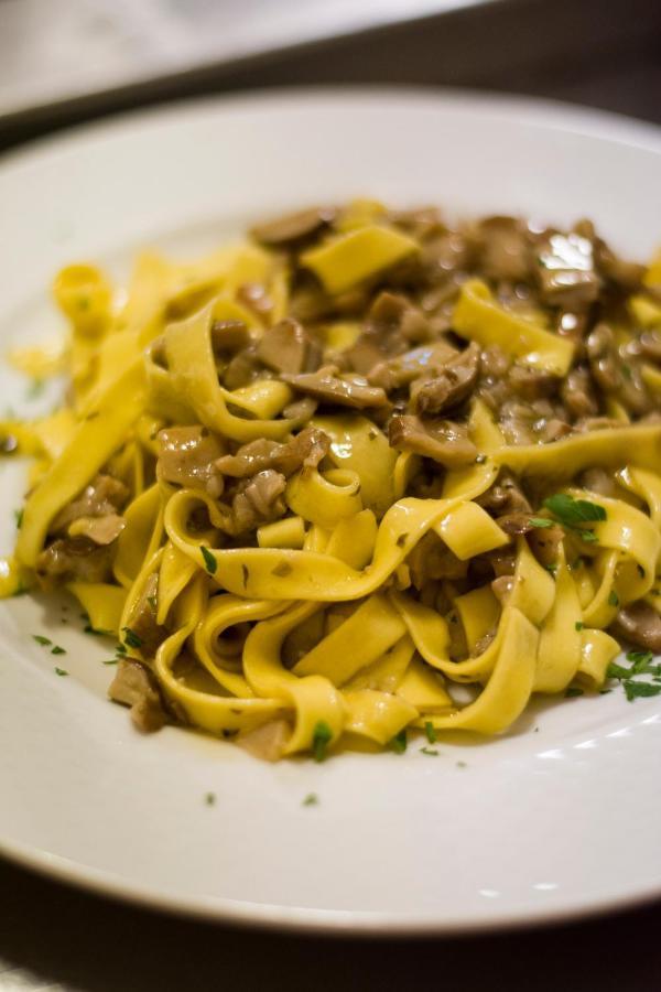 Albergo Ristorante Da Vestro モンティチャーノ エクステリア 写真