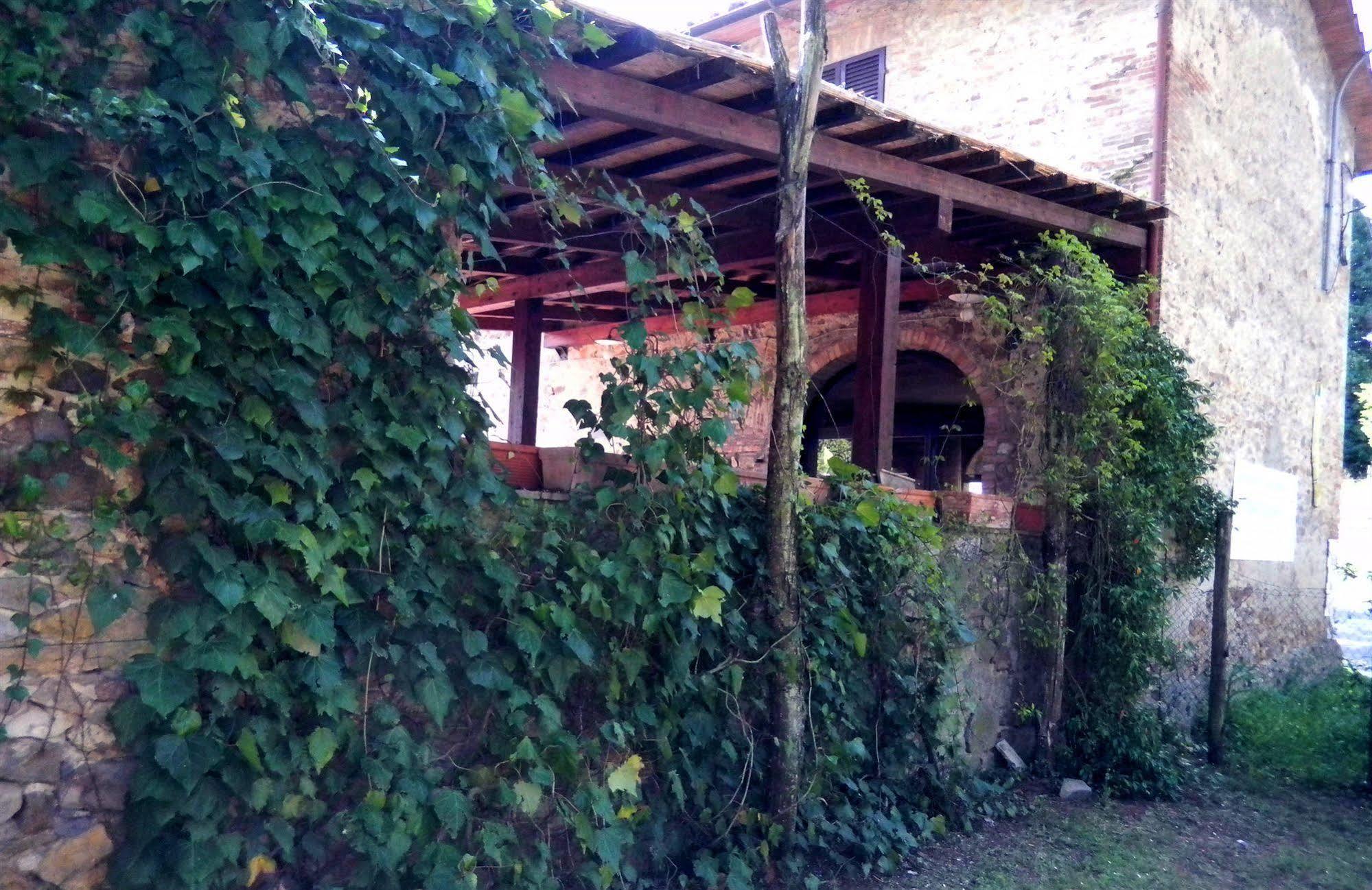 Albergo Ristorante Da Vestro モンティチャーノ エクステリア 写真