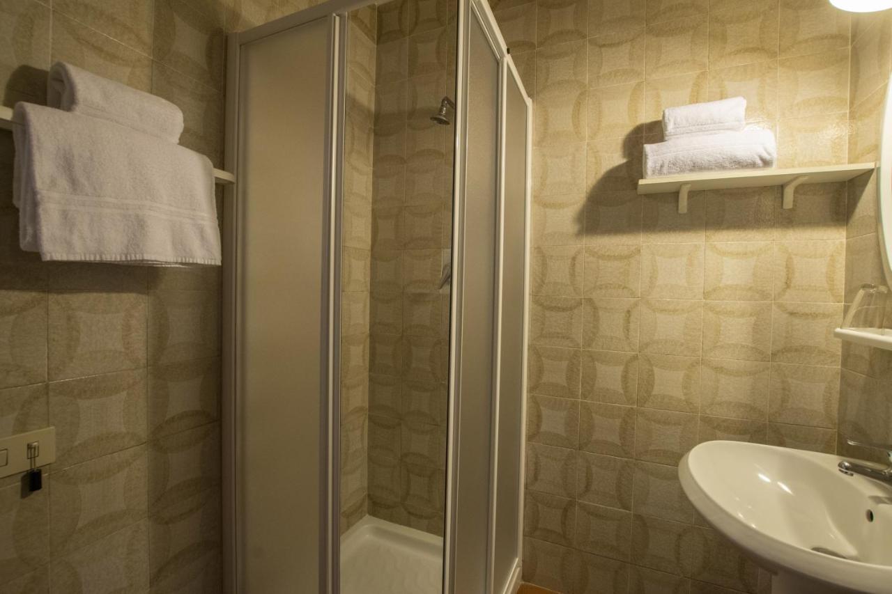 Albergo Ristorante Da Vestro モンティチャーノ エクステリア 写真
